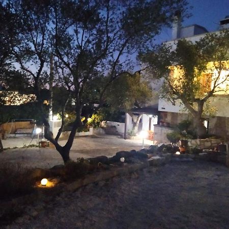 Villa Lilla オストゥーニ エクステリア 写真